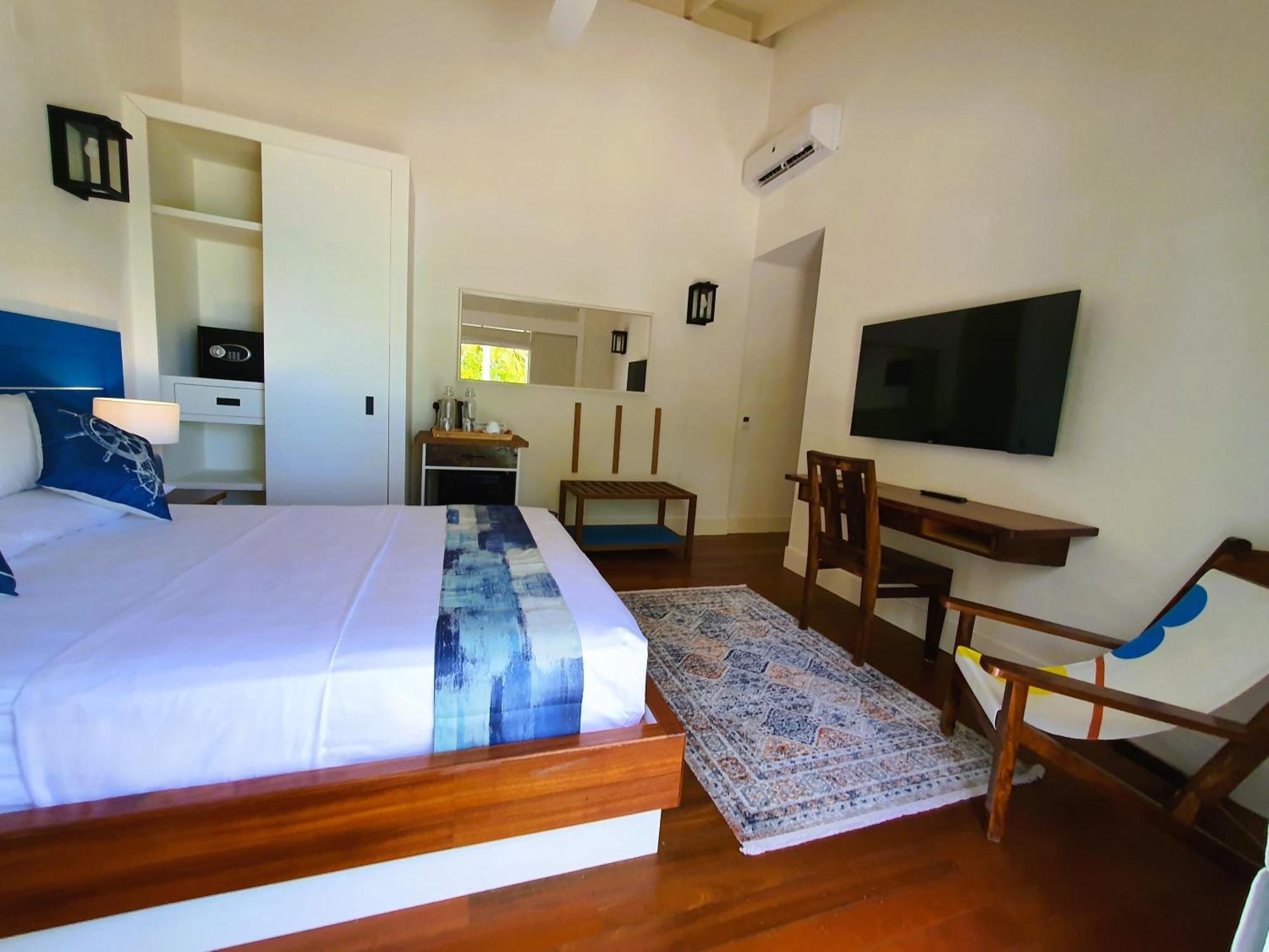 The Fulhadhoo Beach Cottage Exterior photo